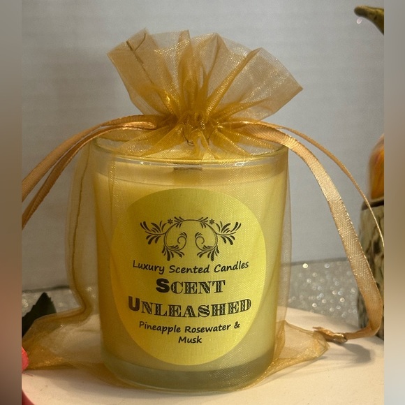 NEW- PINEAPPLE ROSEWATER & MUSK: SCENT UNLEASHED, LUXURY HAND POURED CANDLES. - Picture 5 of 6